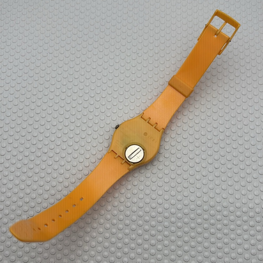 Swatch Watch - GJ132 - FLAKY YELLOW - Picture 7 of 10